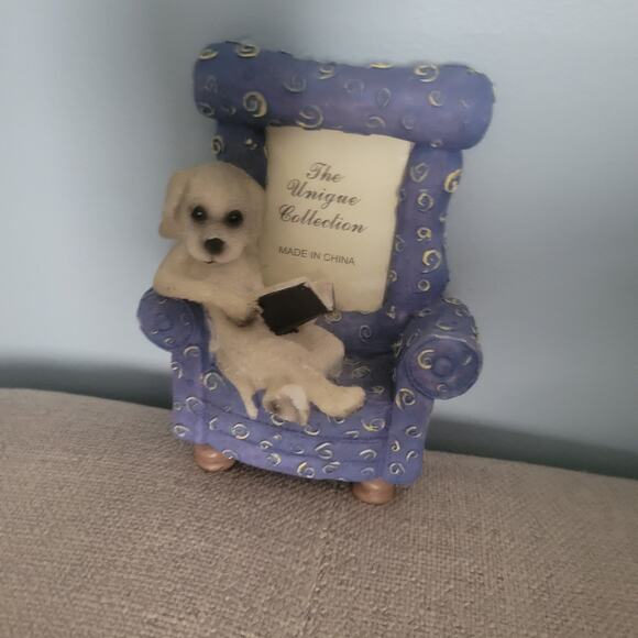 The Unique Collection 3D Photo Picture Frame Puppy Blue Resin 2" X 2.5" - Picture 1 of 3